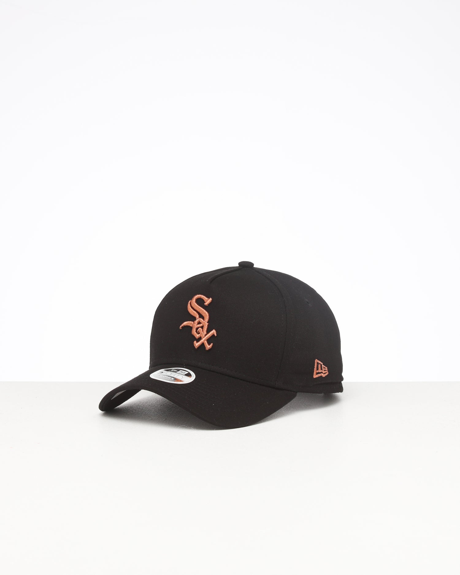 New Era Women's Chicago White Sox 9FORTY A-Frame Strapback Black/Rose Gold