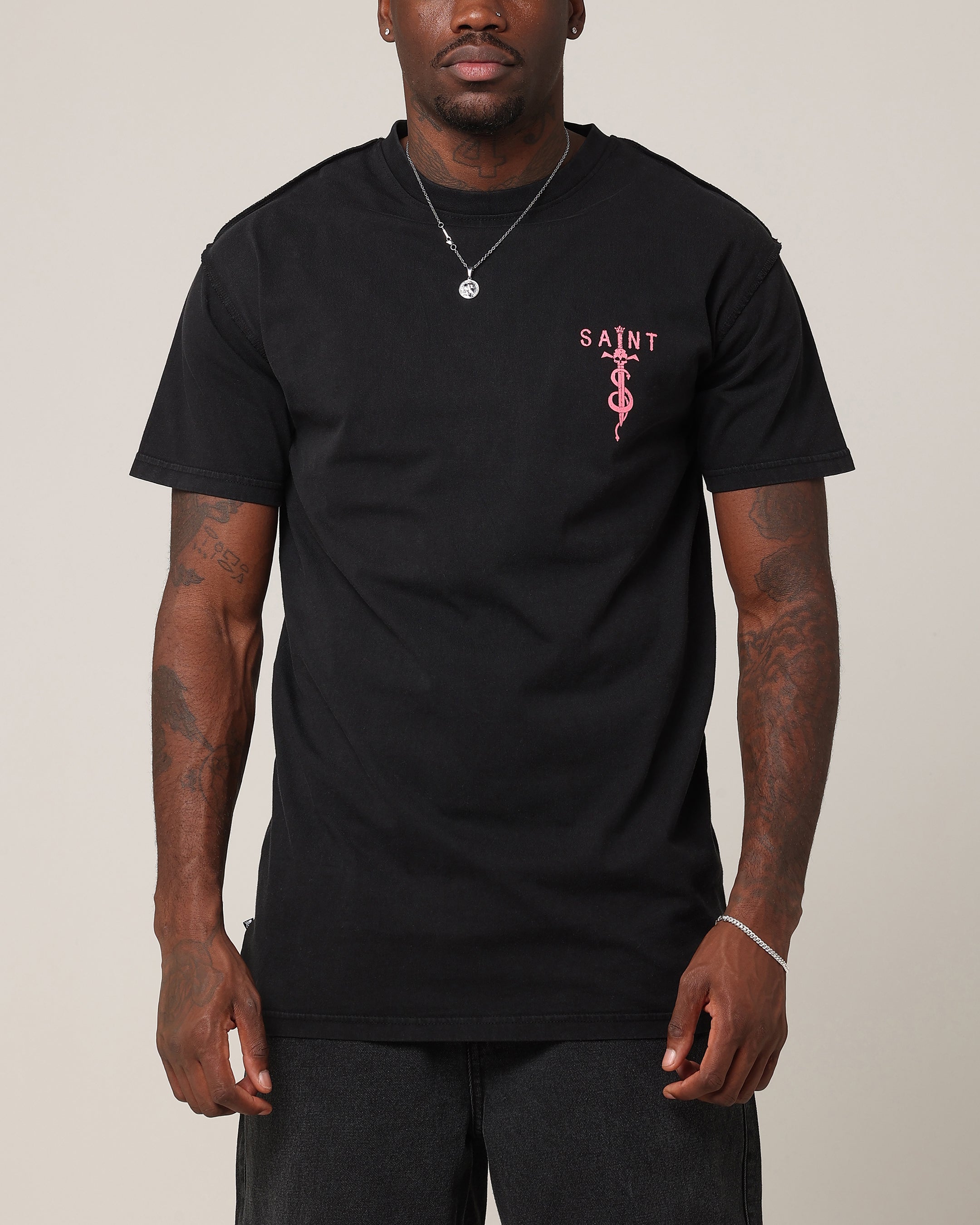 Saint Morta Daggers Lafayette T-Shirt Vintage Black/Pink