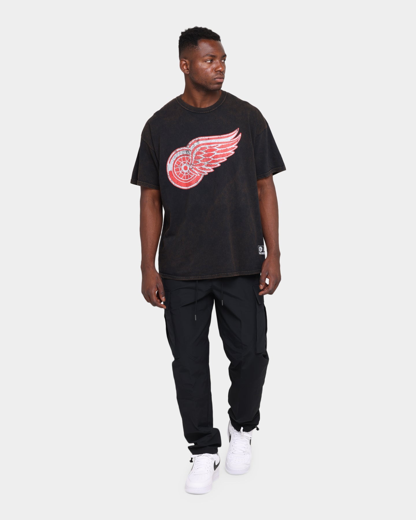 Majestic Athletic Men's Detroit Red Wings Oversize Logo Short Sleeve Vintage T-Shirt Vintage Black