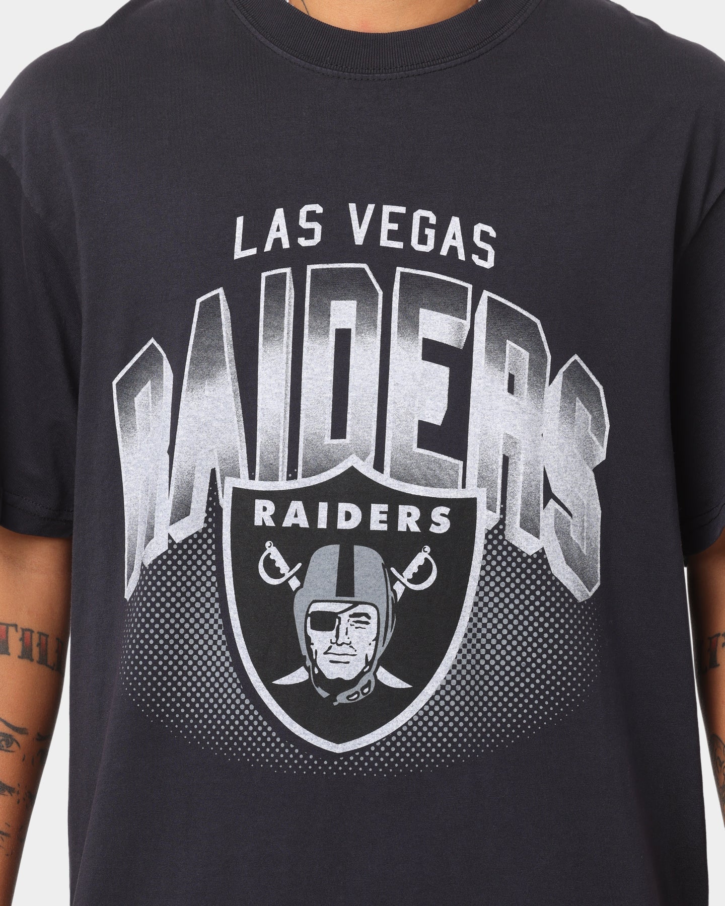 Majestic Athletic Las Vegas Raiders NFL Stripe Sleeve Oversized T-Shirt Faded Black