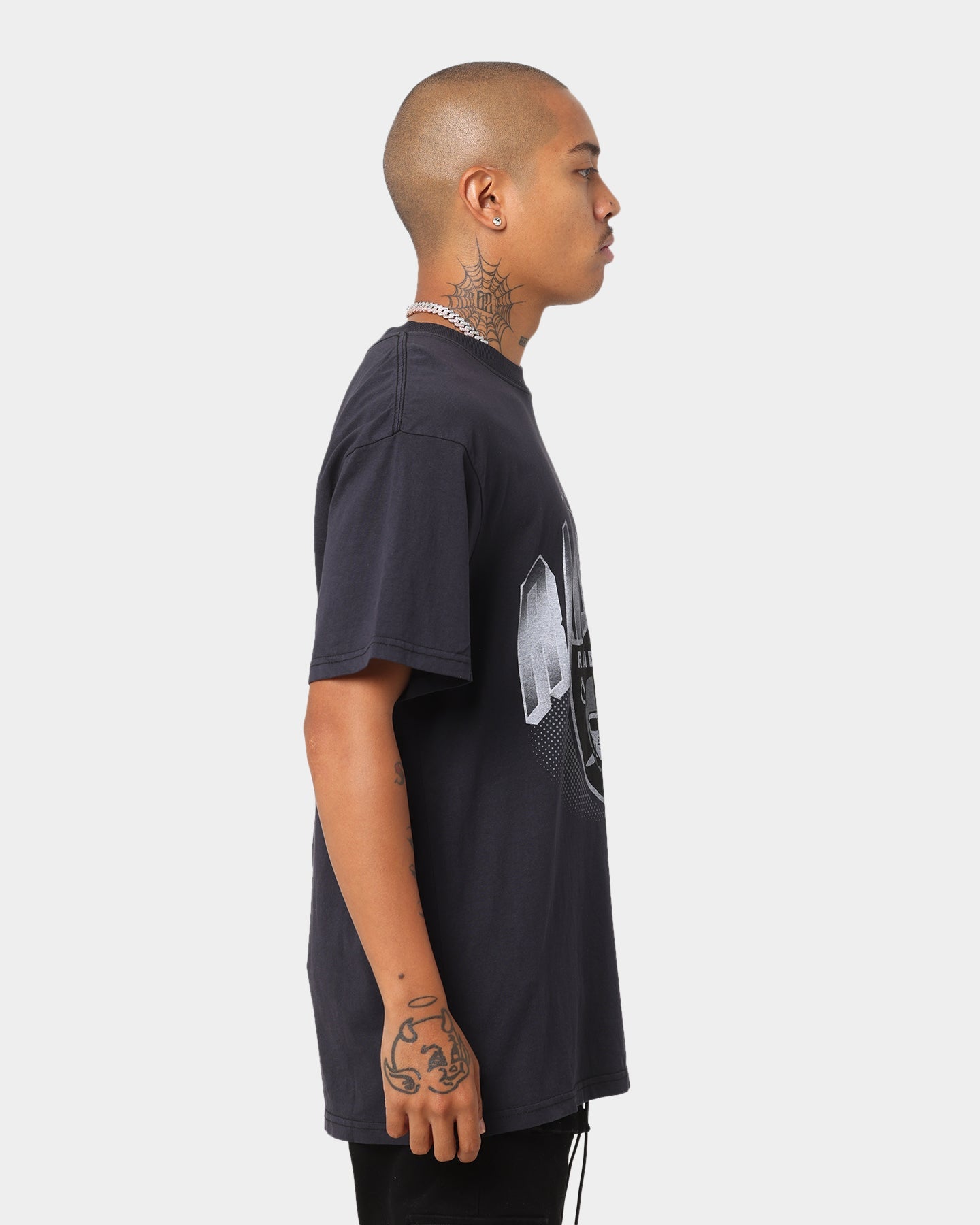 Majestic Athletic Las Vegas Raiders NFL Stripe Sleeve Oversized T-Shirt Faded Black