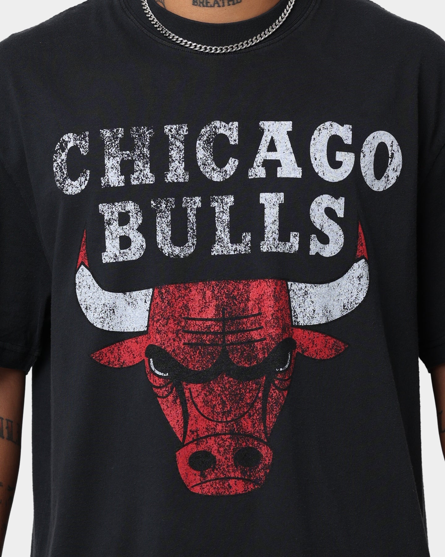 Mitchell & Ness Chicago Bulls Oversized Logo Short Sleeve Vintage T-Shirt Vintage Black