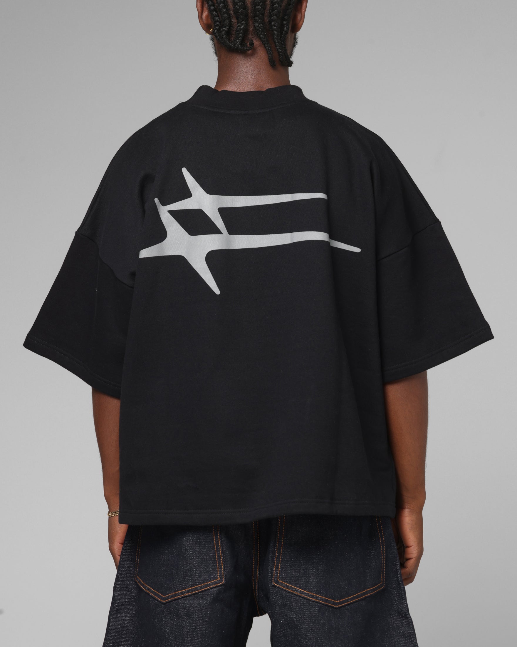 Loiter Ultra Hybrid Premium T-Shirt Black