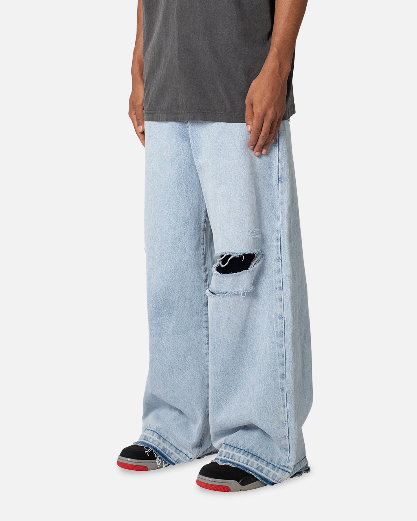 MNML Rave Baggy Jeans Light Blue
