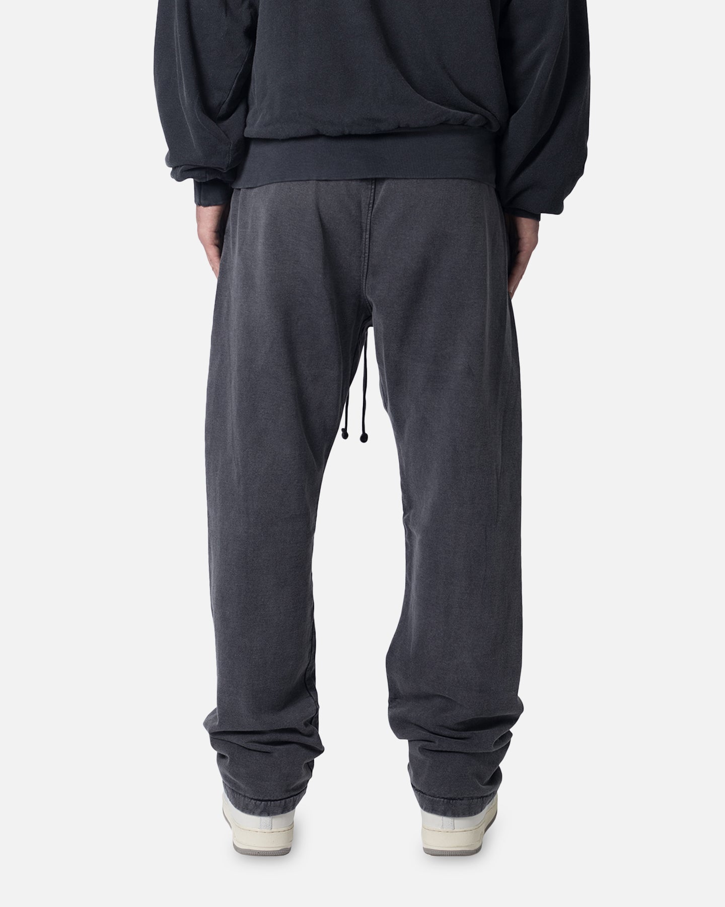 MNML Relaxed Every Day Sweatpants Washed Black