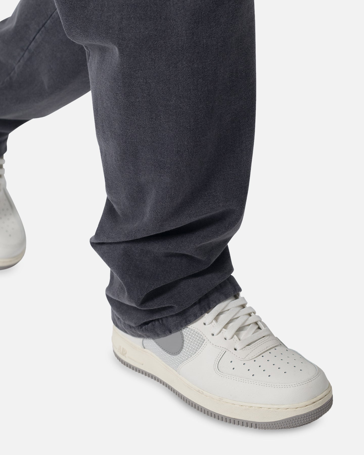 MNML Relaxed Every Day Sweatpants Washed Black