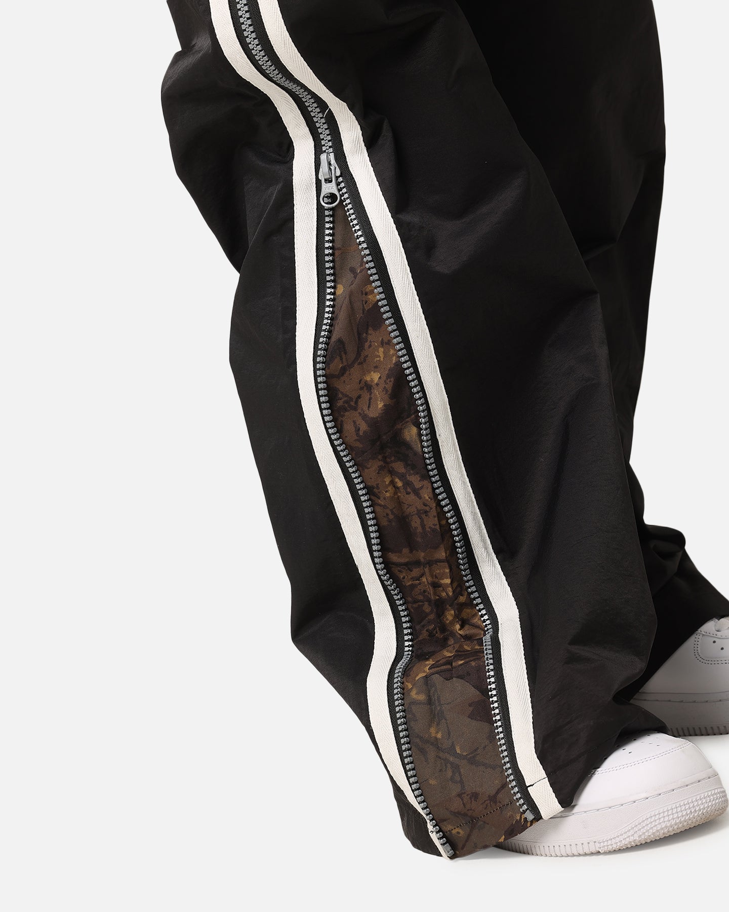 Loiter Hunter Track Pant Black