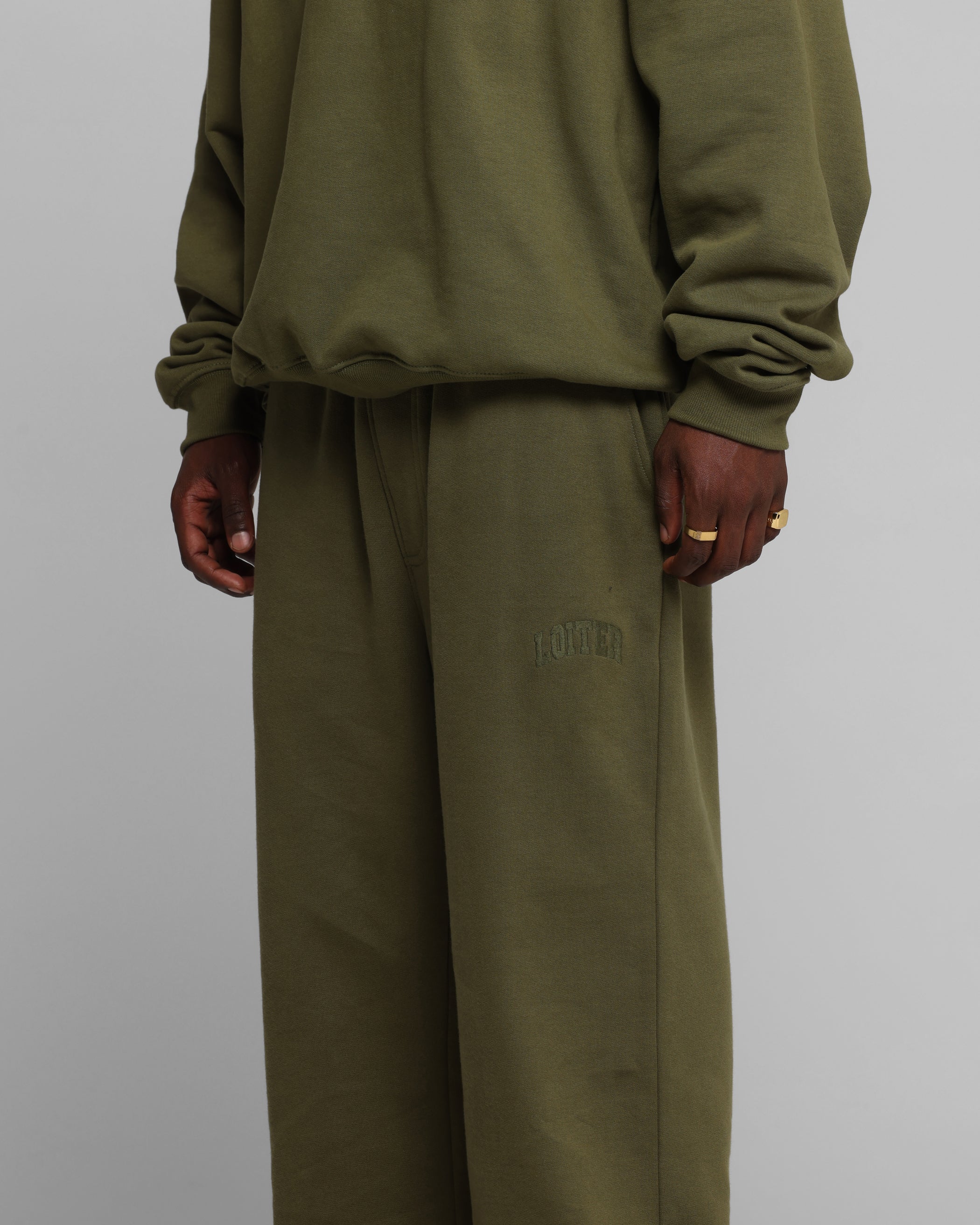 Loiter Arch Premium Sweat Pants Khaki