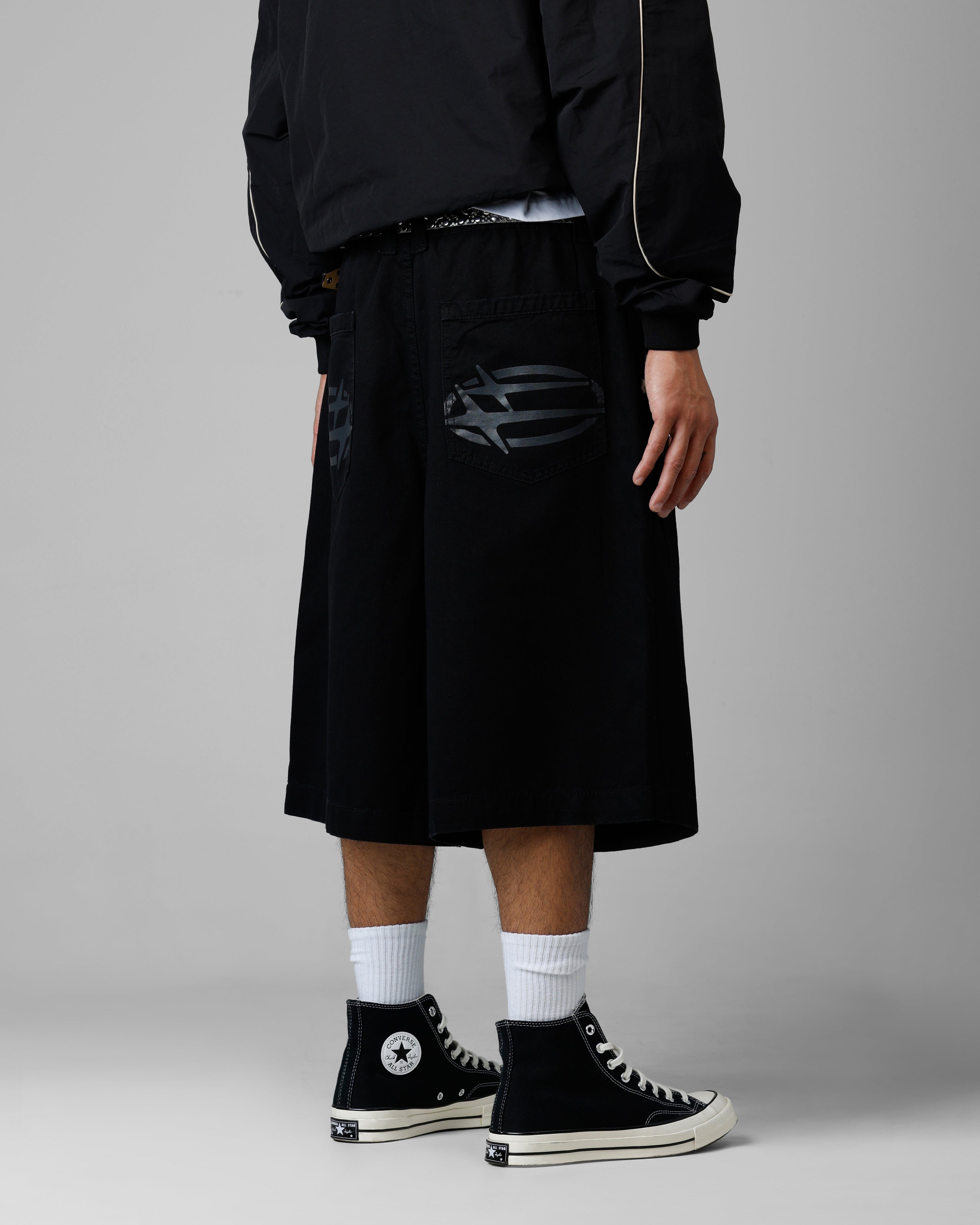 Loiter 3 Quarter Shorts Black