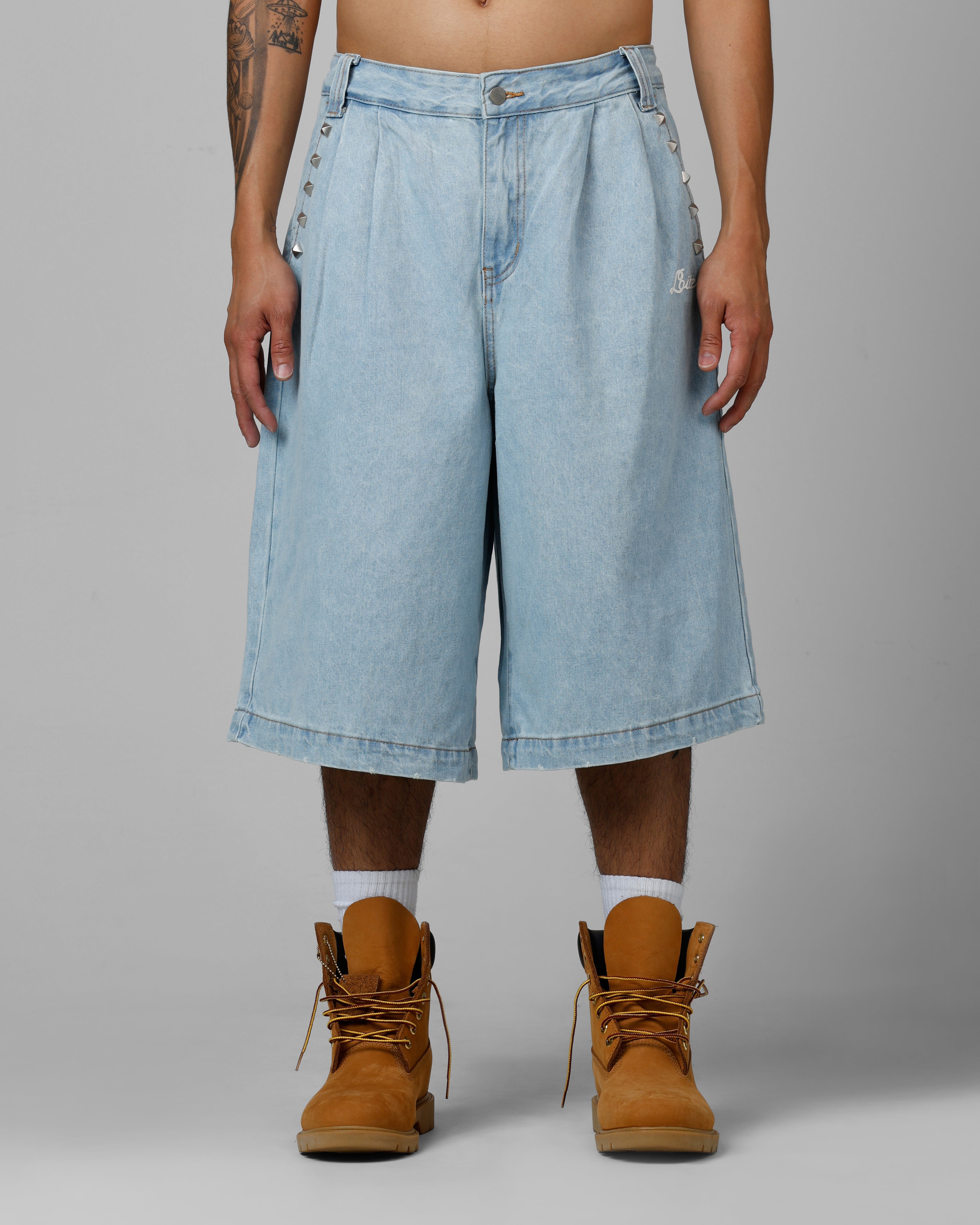 Loiter 3 Quarter Shorts Light Wash