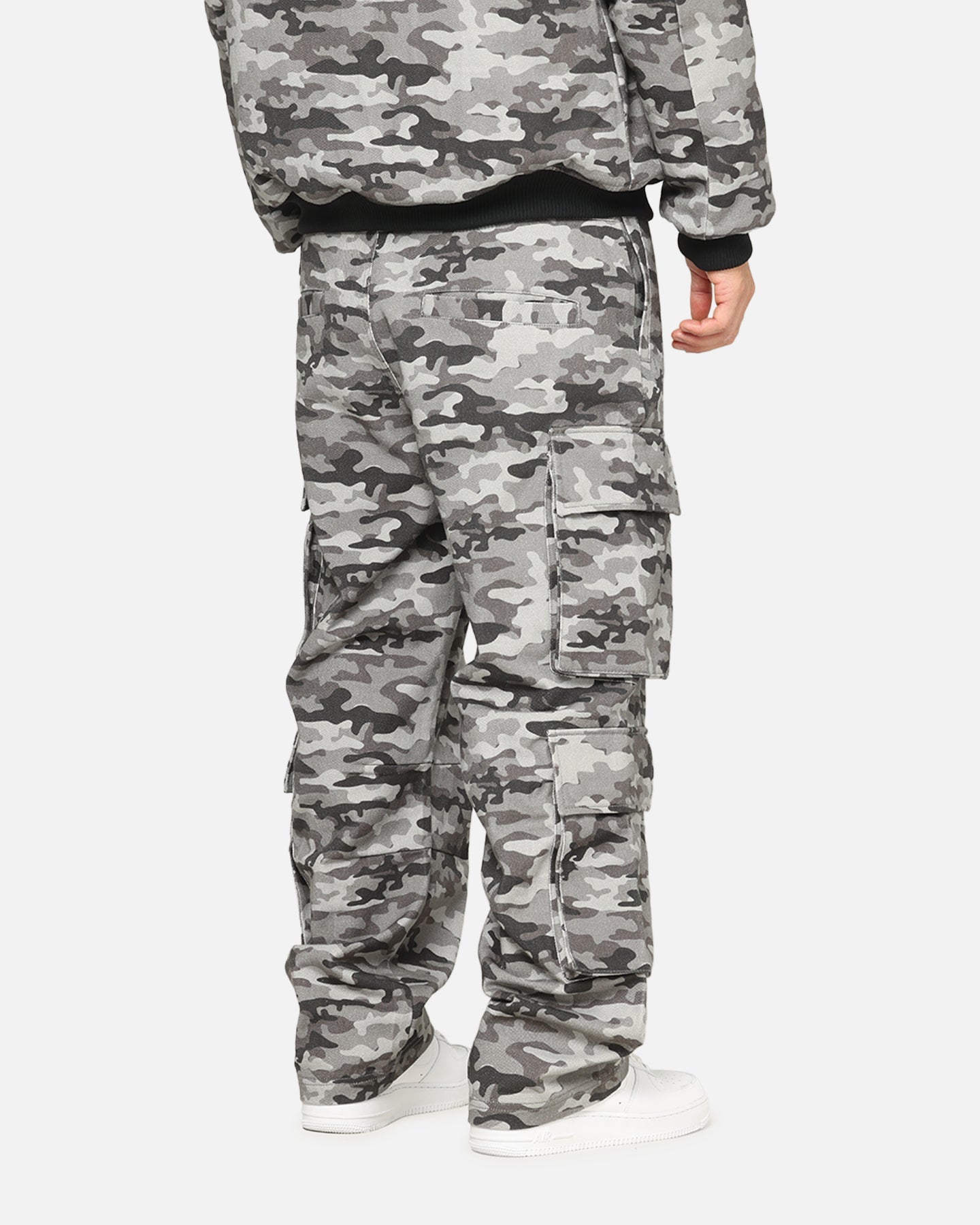 Carre Camo Baggy Pants Black Camo