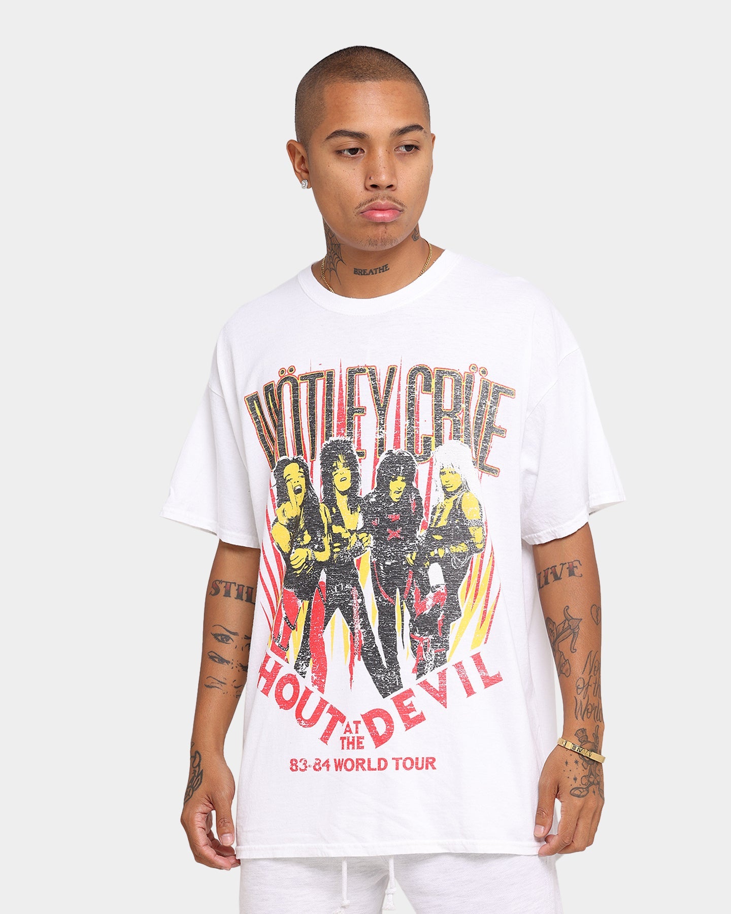 Motley Crue Men's Shout at the Devil Vintage T-Shirt Black Wash