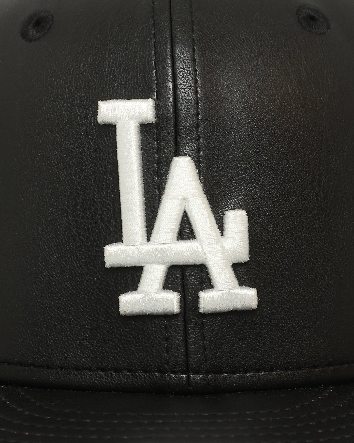 New Era Los Angeles Dodgers 'Core PU Leather' 59FIFTY Fitted Black/White