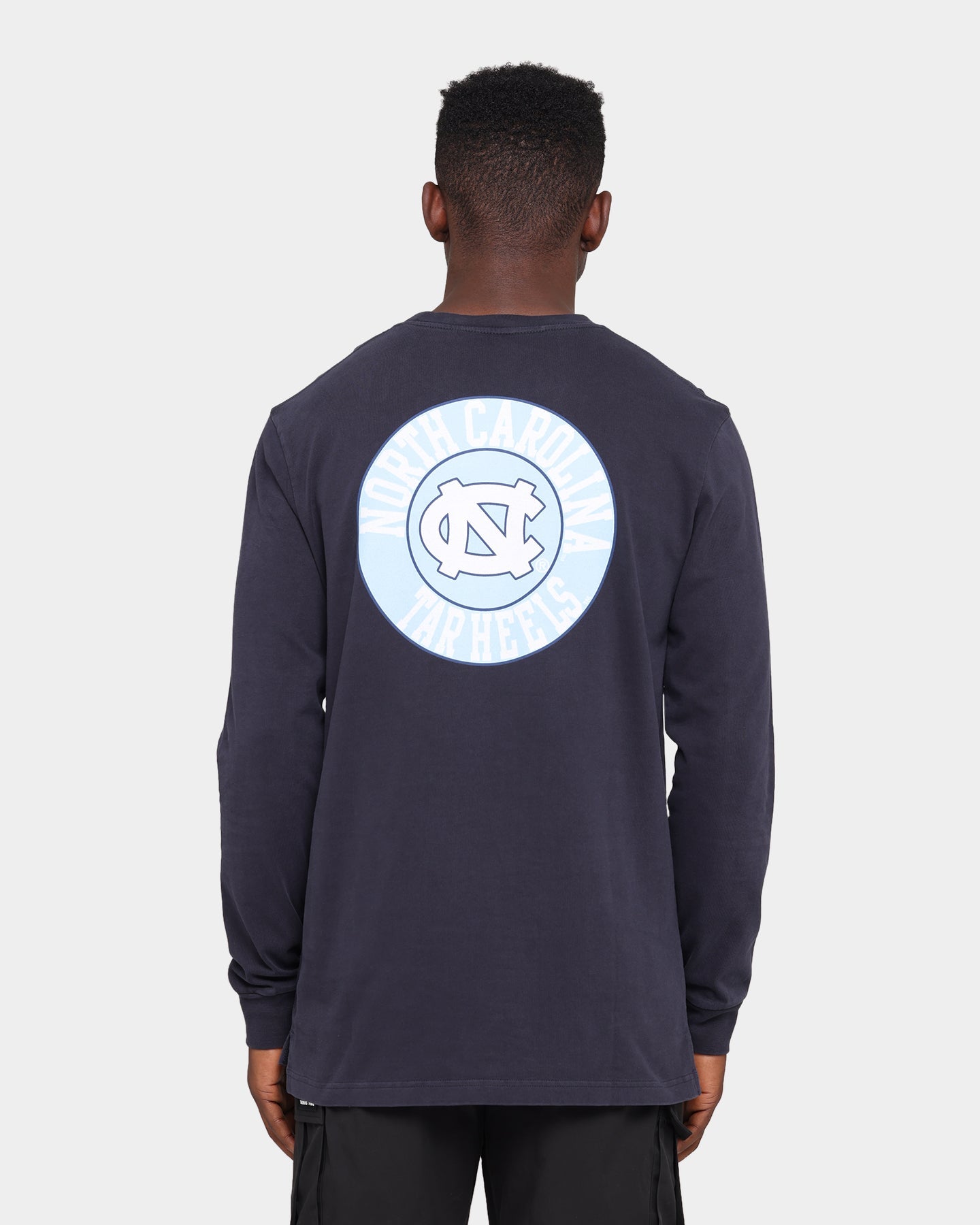 NATIONAL COLLEGIATE ATHLETIC ASSC UNC Team Crest Jeaner Long Sleeve T-Shirt Vintage Black